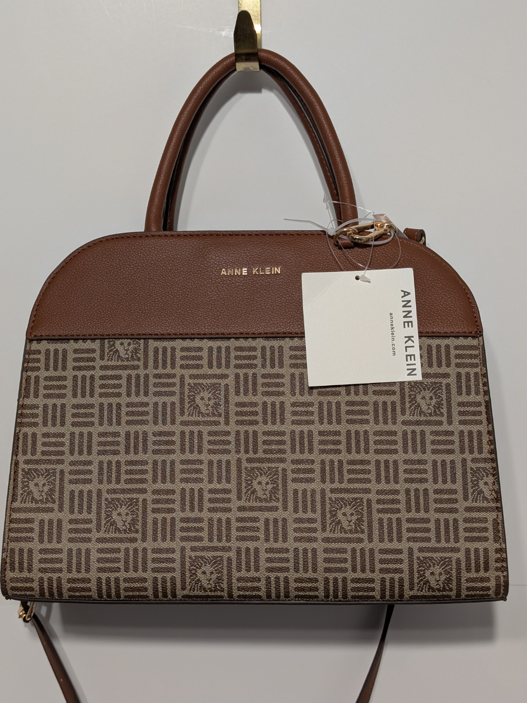 Anne Klein Bolso Satchel Monograma Cognac