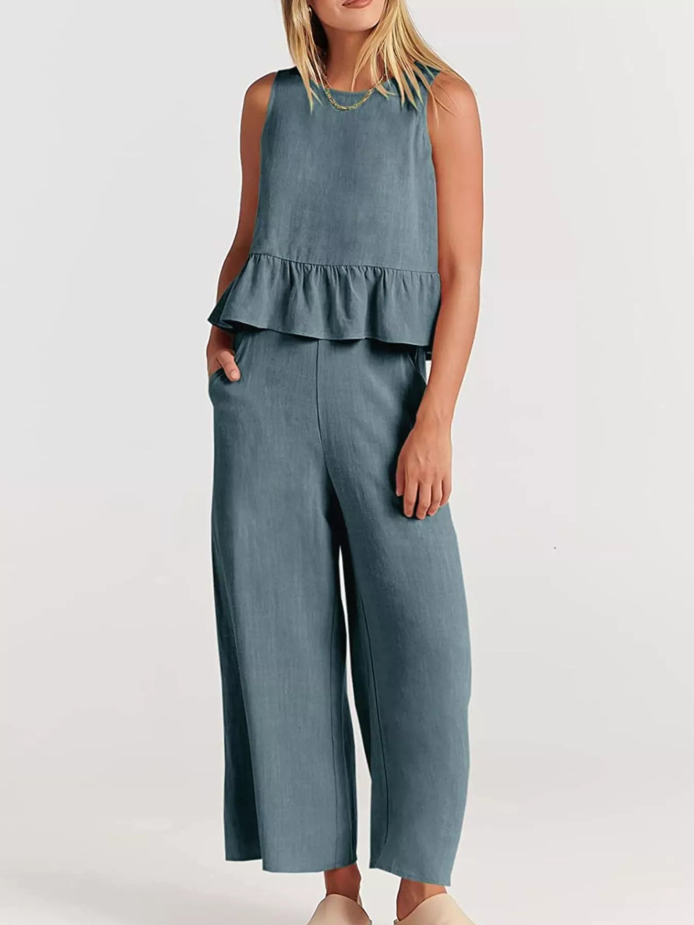 Conjunto Iris con Bajo de Volantes y Pantalón