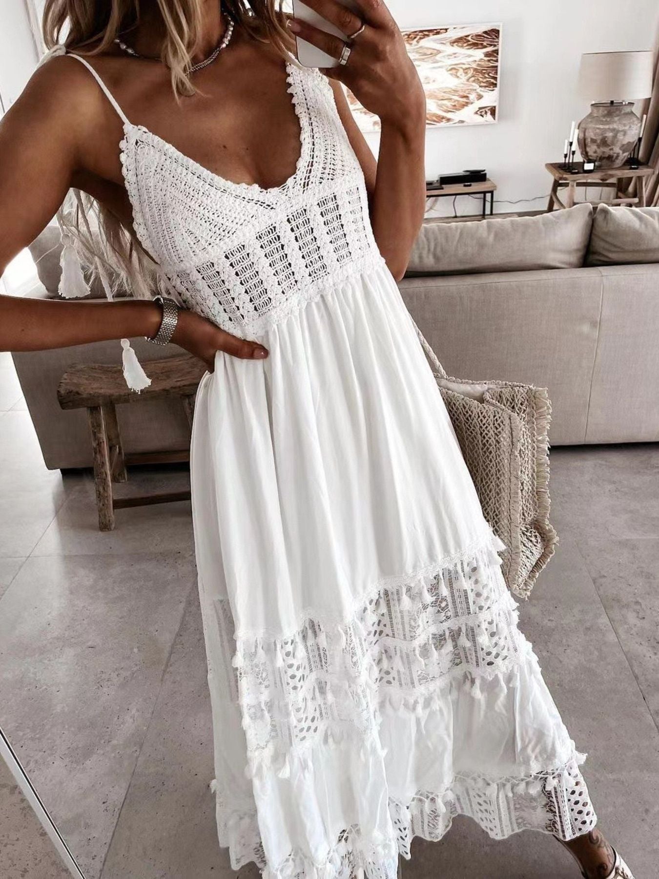 Vestido Maxi Bohemio Alma con Crochet y Borlas, vista adicional 8